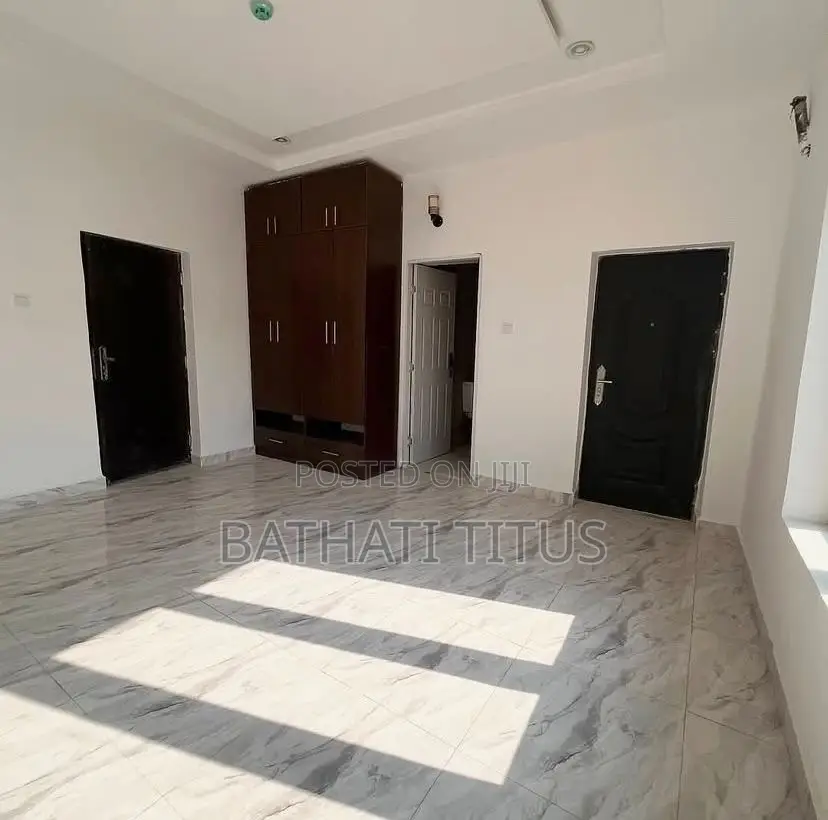 3bdrm Block of Flats in Wuye for sale