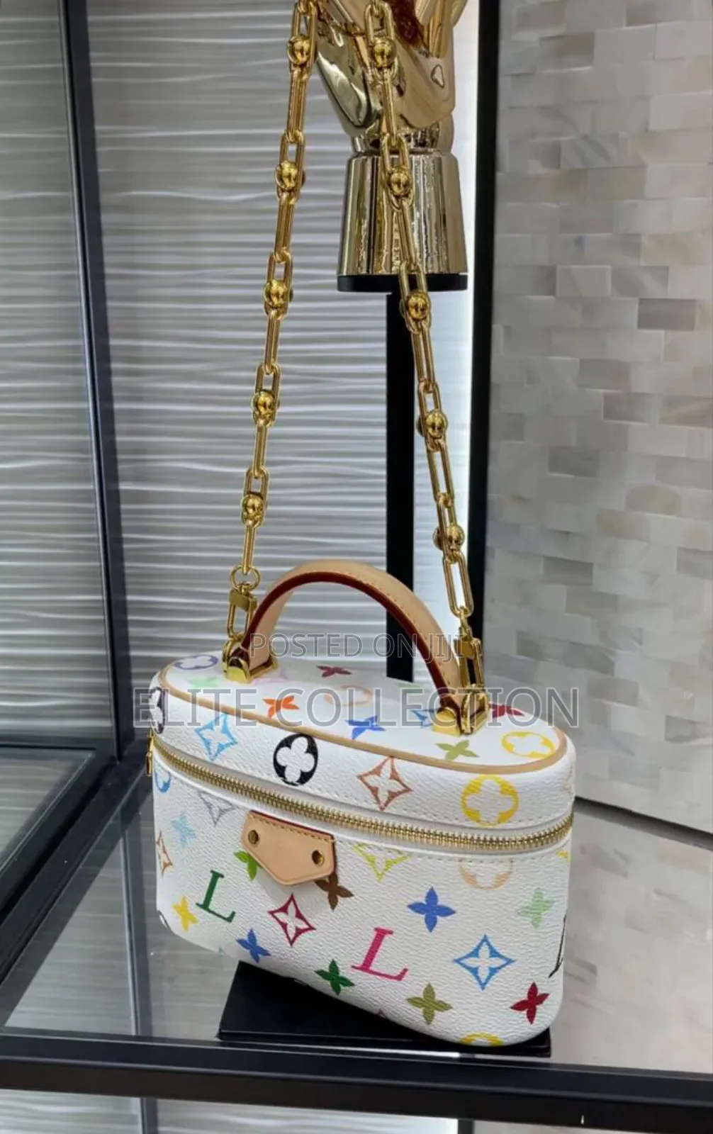 Original Luxury Louis Vuitton Bag Color as Displayed