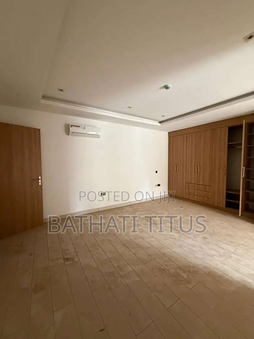 4bdrm Duplex in Wuse 2 for sale