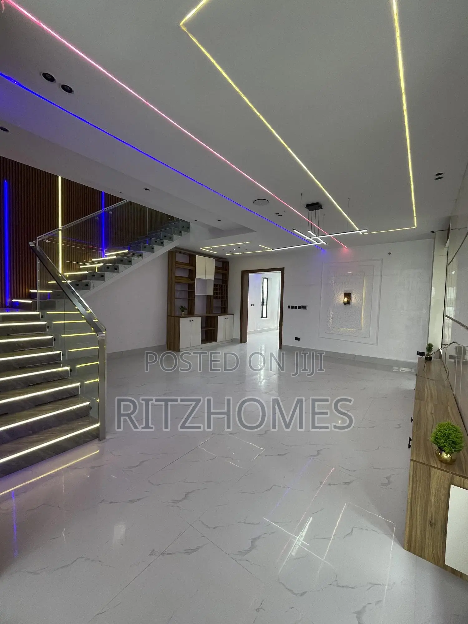 5bdrm House in Ado / Ajah for sale