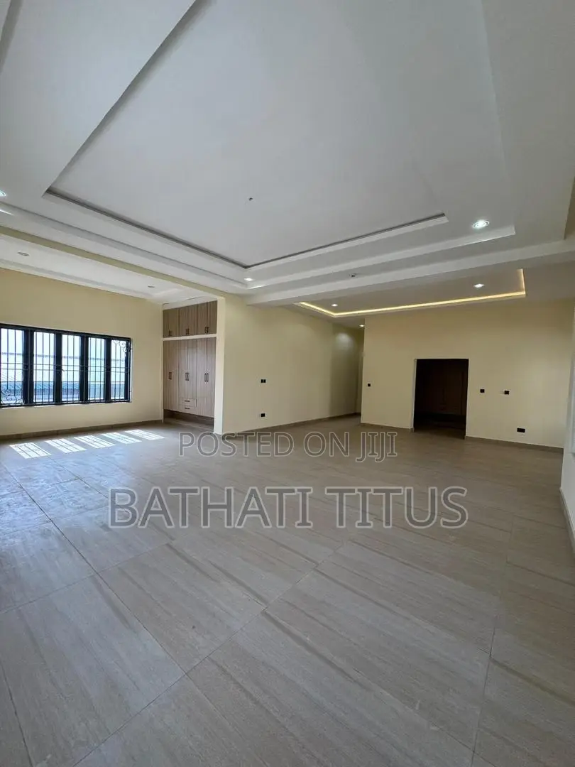 6bdrm Duplex in Guzape District for sale