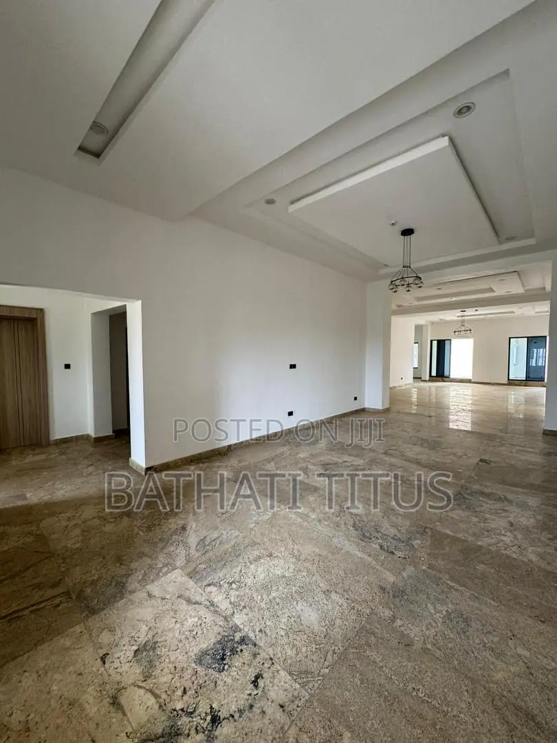 6bdrm Duplex in Guzape District for sale