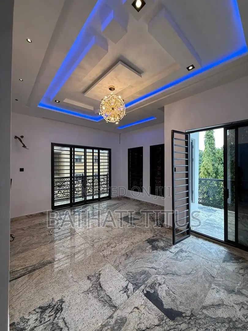 4bdrm Duplex in Life Camp for sale