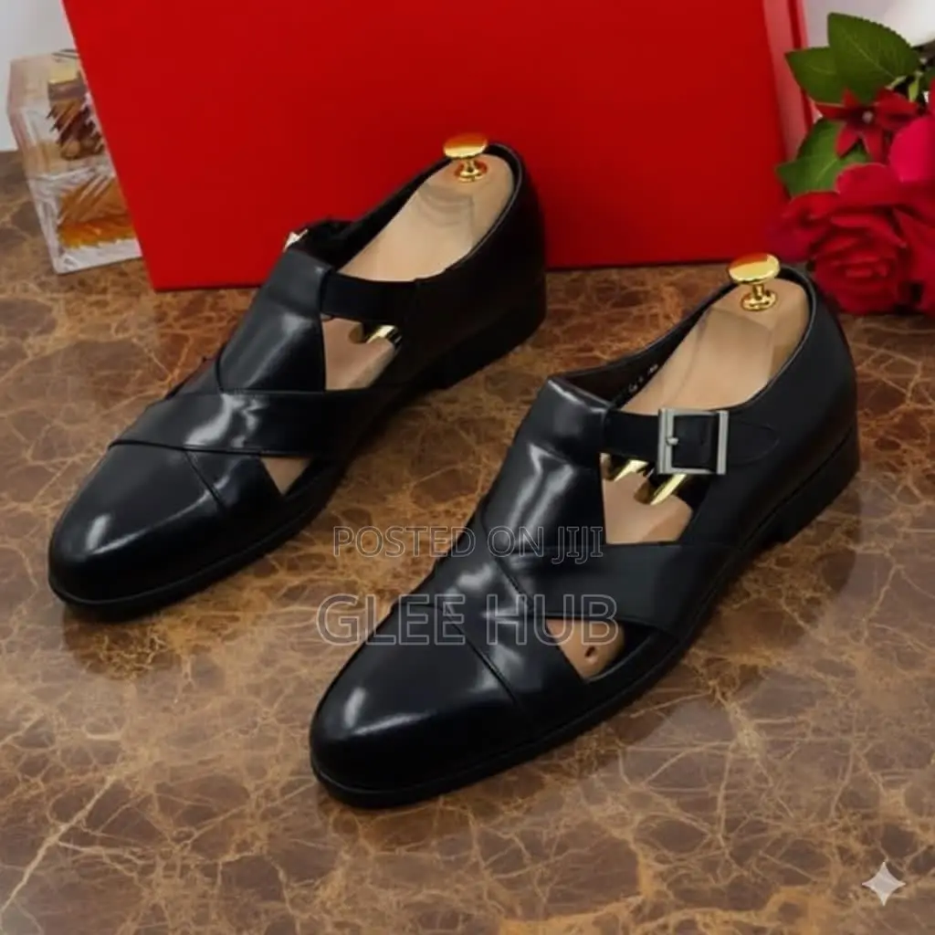 Leather Buckle Sandals