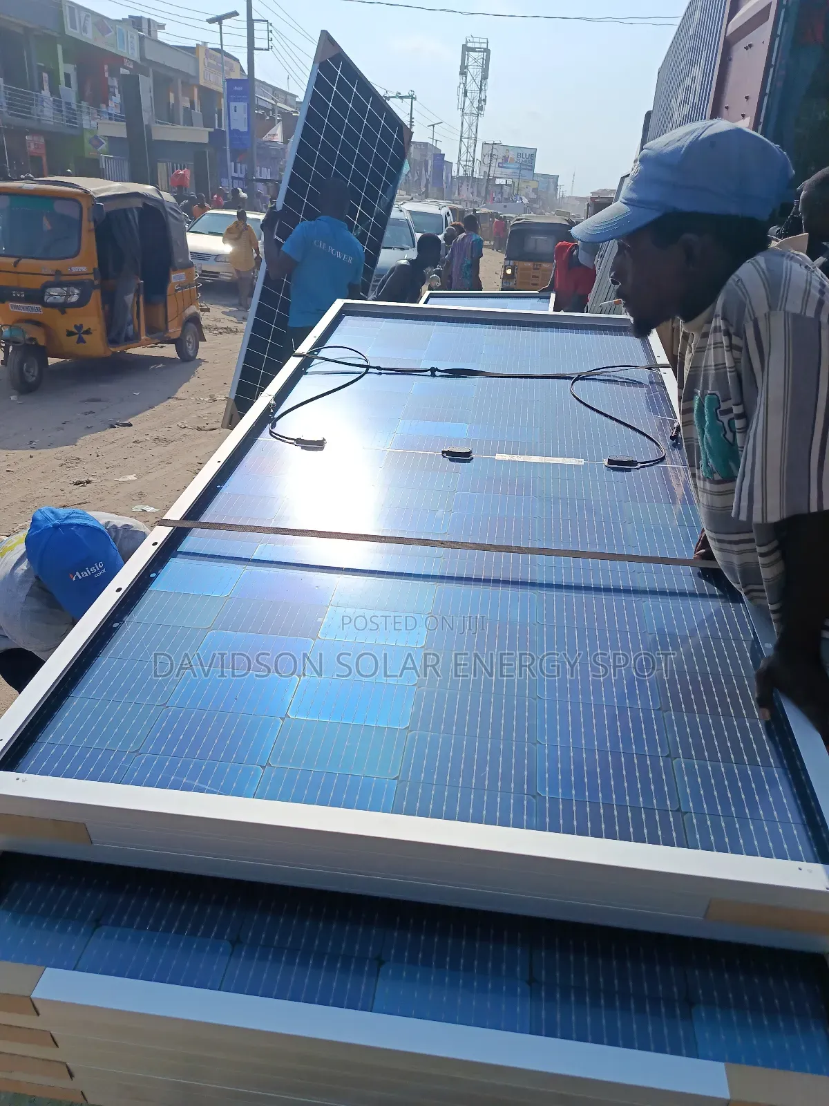 550watt Jinko Solar Panel Halfcourt New One