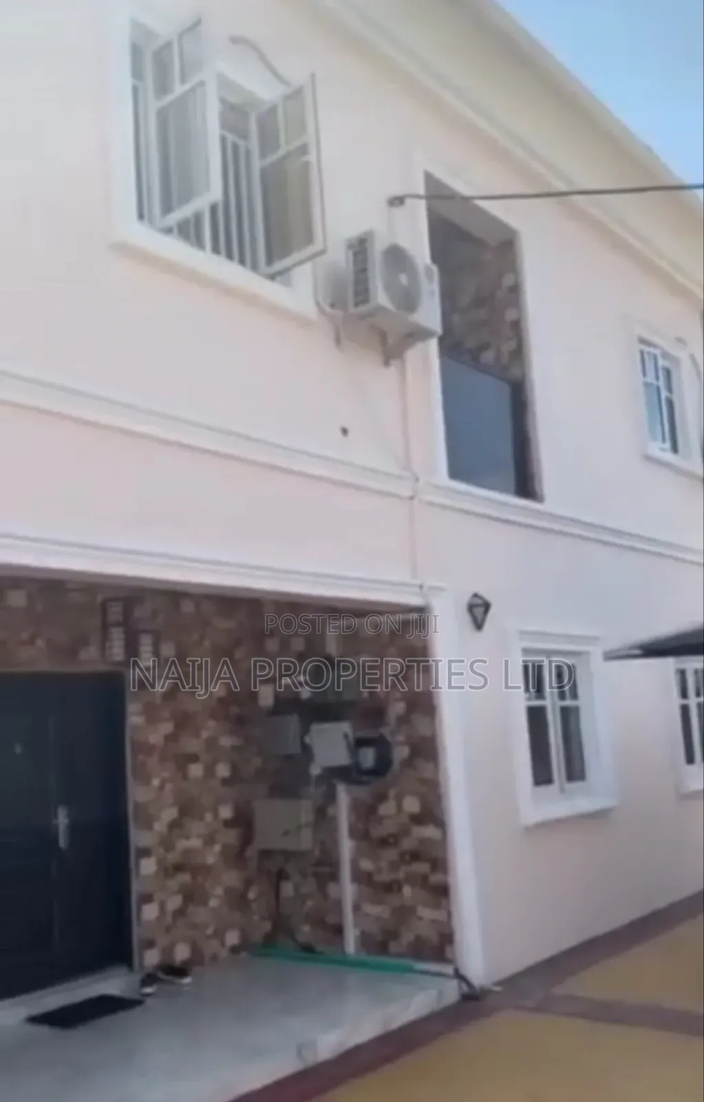 5bdrm Duplex in Sangotedo for sale