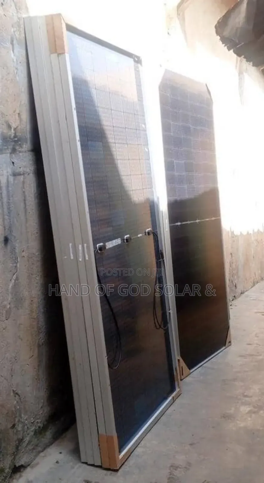 700w Jinko Solar Panels Now Available in Stock