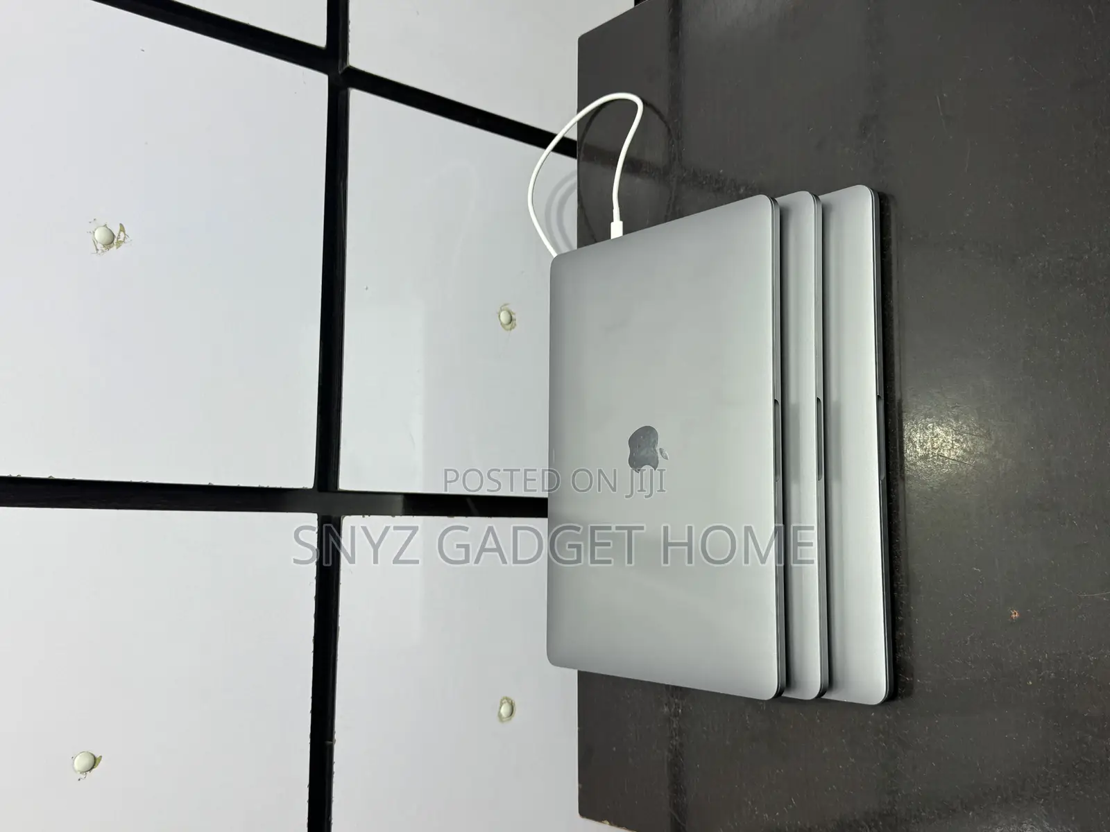 Laptop Apple MacBook Pro 2020 16GB Intel Core i5 SSD 500GB