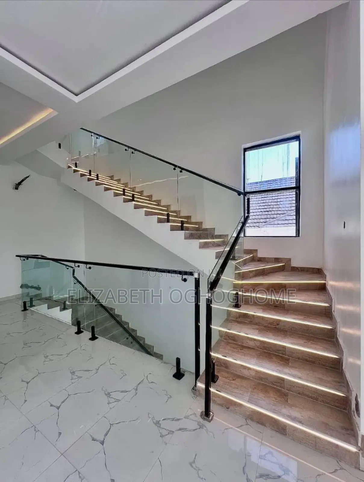 5bdrm Duplex in Ikota for sale