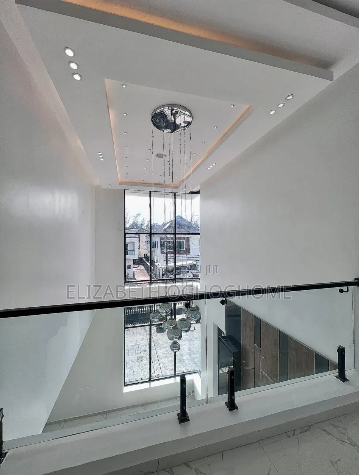 5bdrm Duplex in Ikota for sale