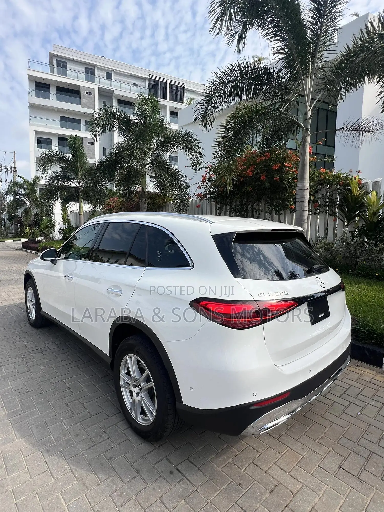 Mercedes-Benz GLC-Class GLC 300 2025 White