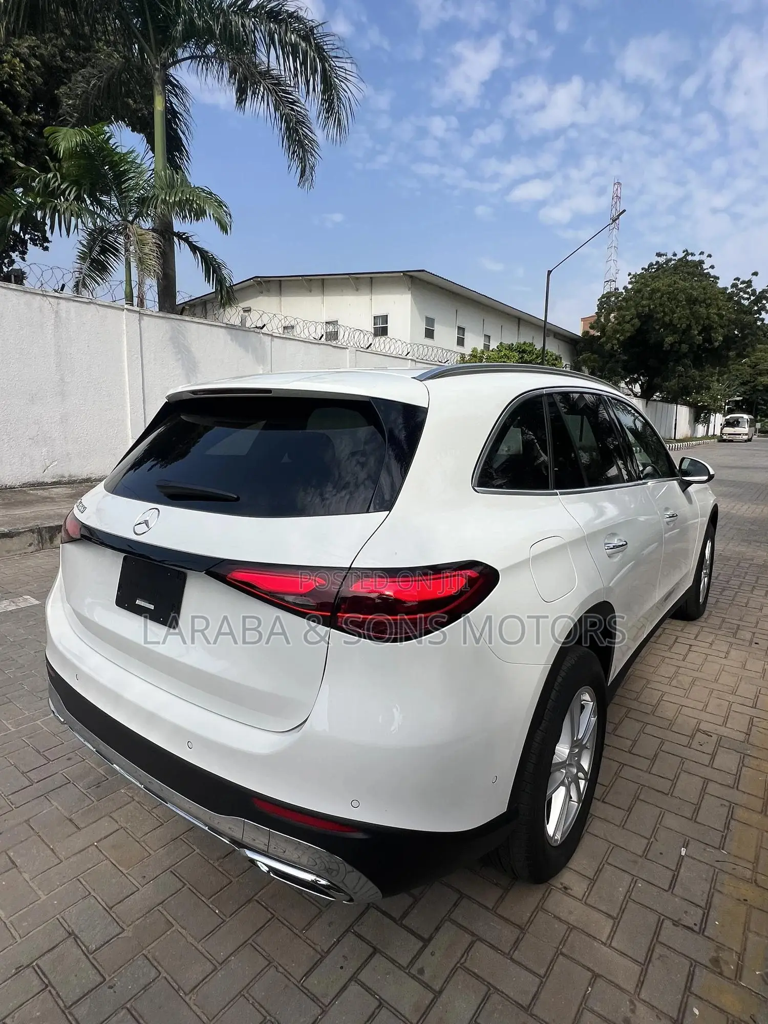 Mercedes-Benz GLC-Class GLC 300 2025 White