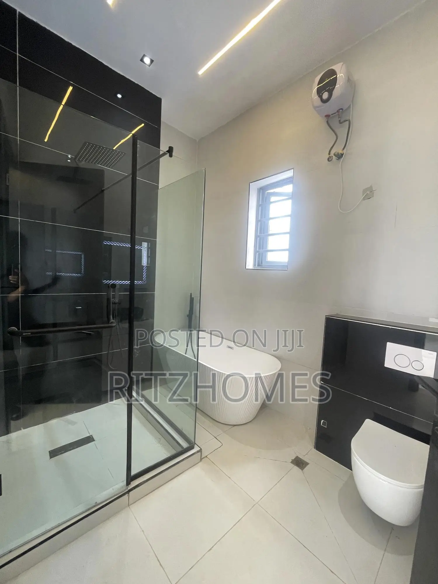 4bdrm House in Ado / Ajah for sale