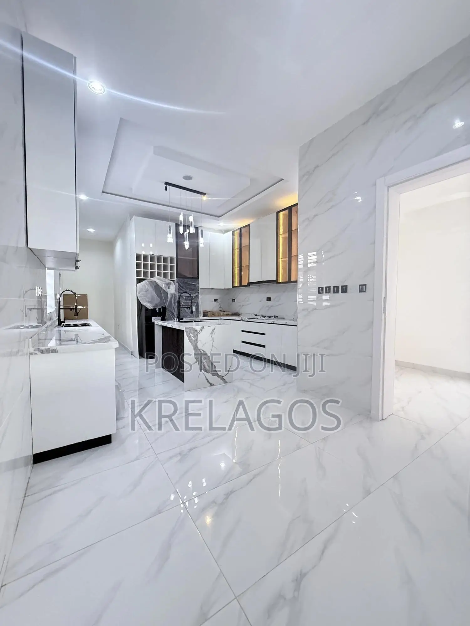 5bdrm Duplex in Ologolo for sale