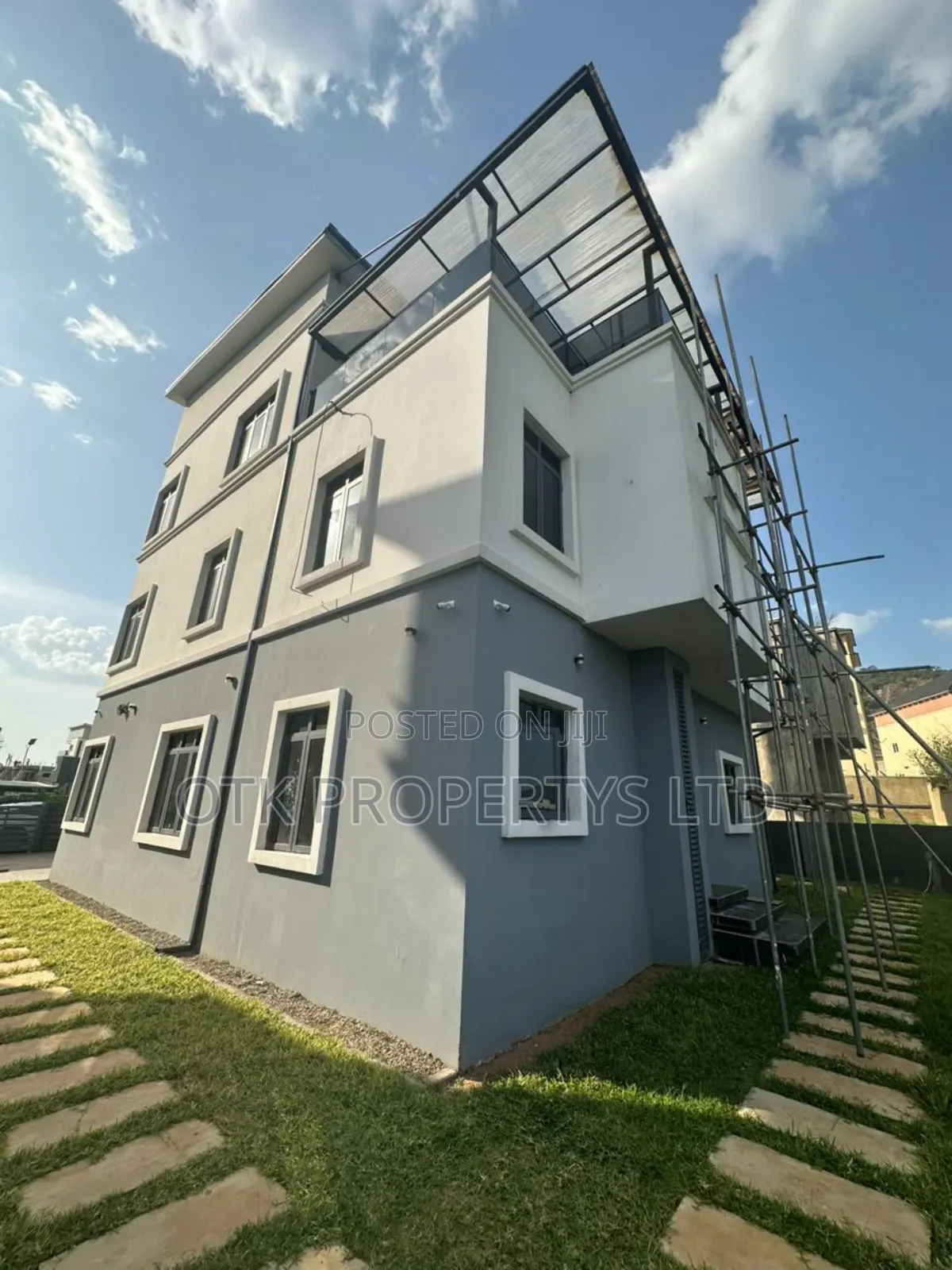 5bdrm Duplex in Katampe Extension for rent