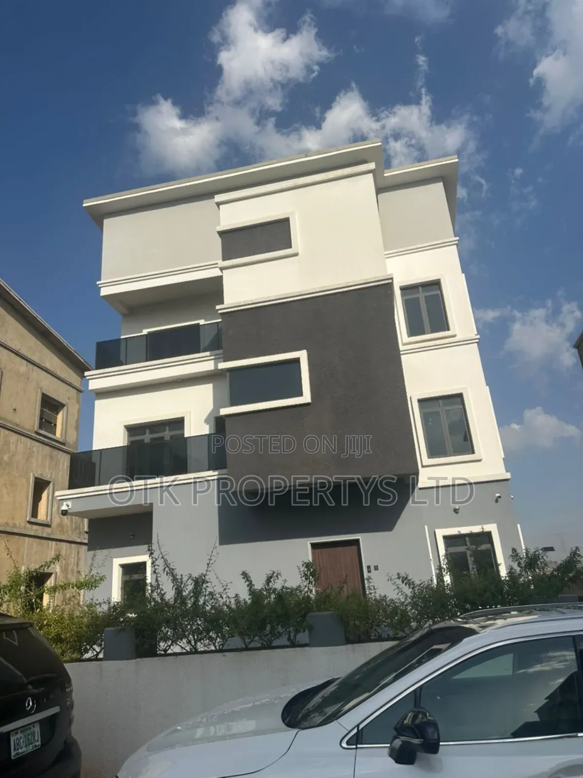 5bdrm Duplex in Katampe Extension for rent