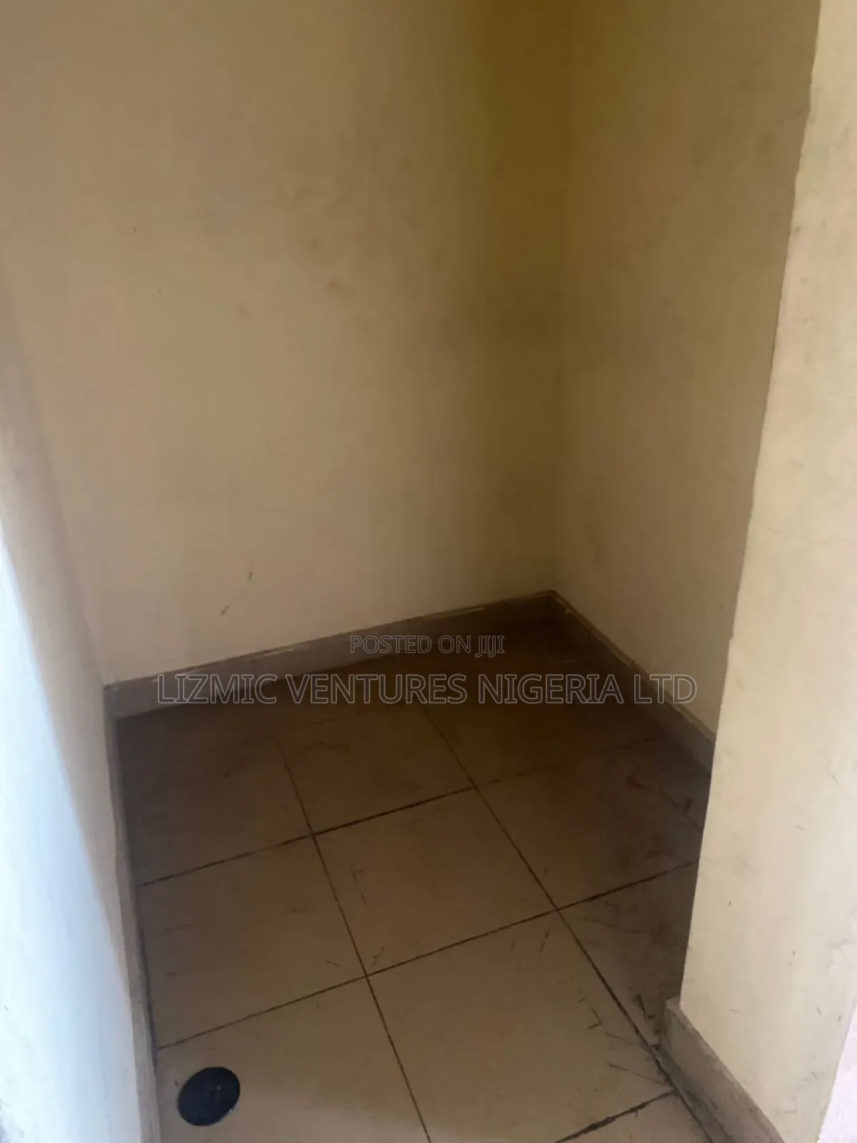 Furnished 2bdrm Apartment in Moshalashi Road, Igando / Ikotun/Igando