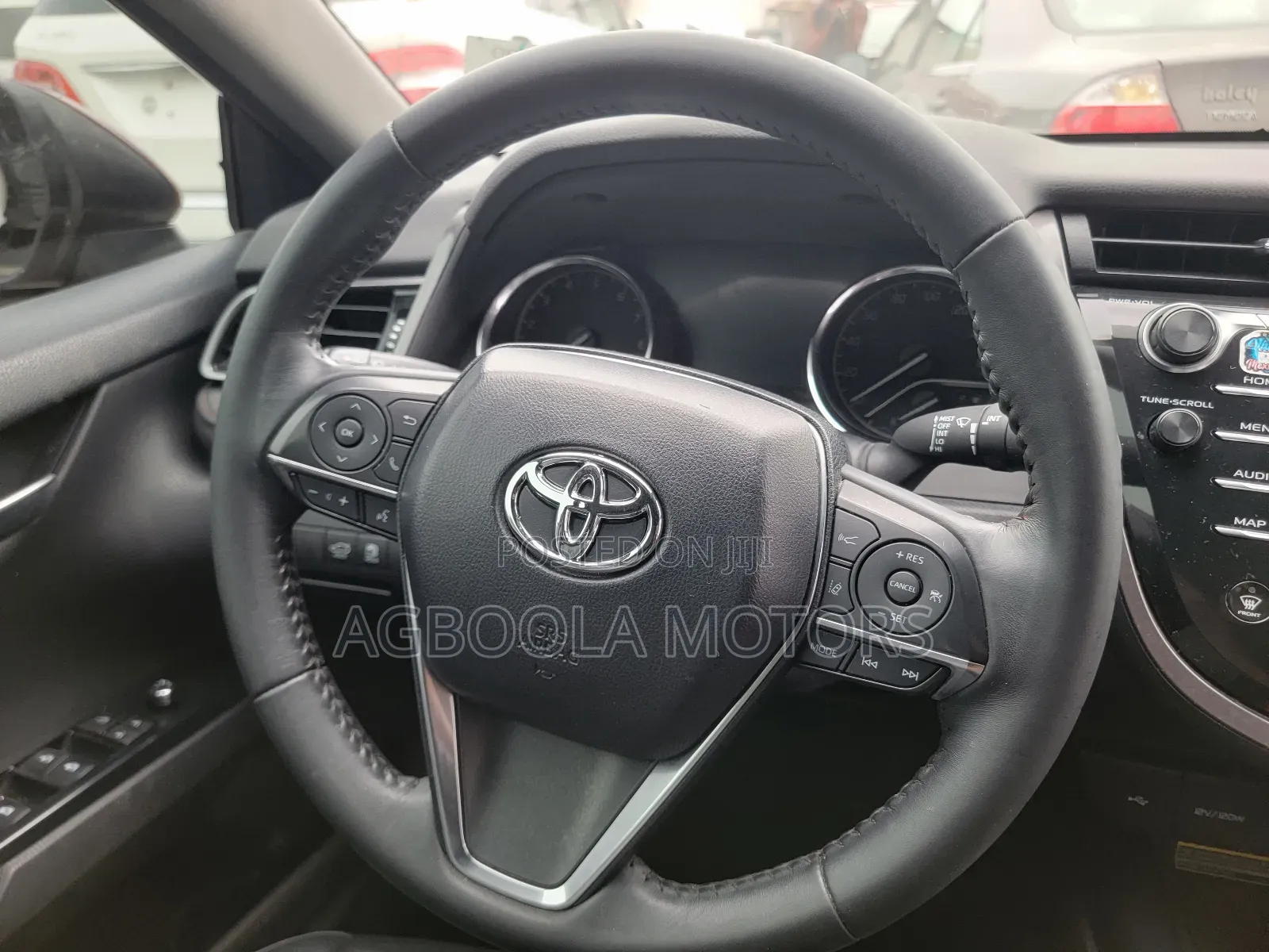 Toyota Camry XLE 2021 Red