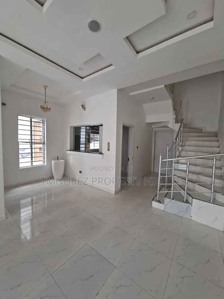 4bdrm Duplex in Alternative, Lekki for rent
