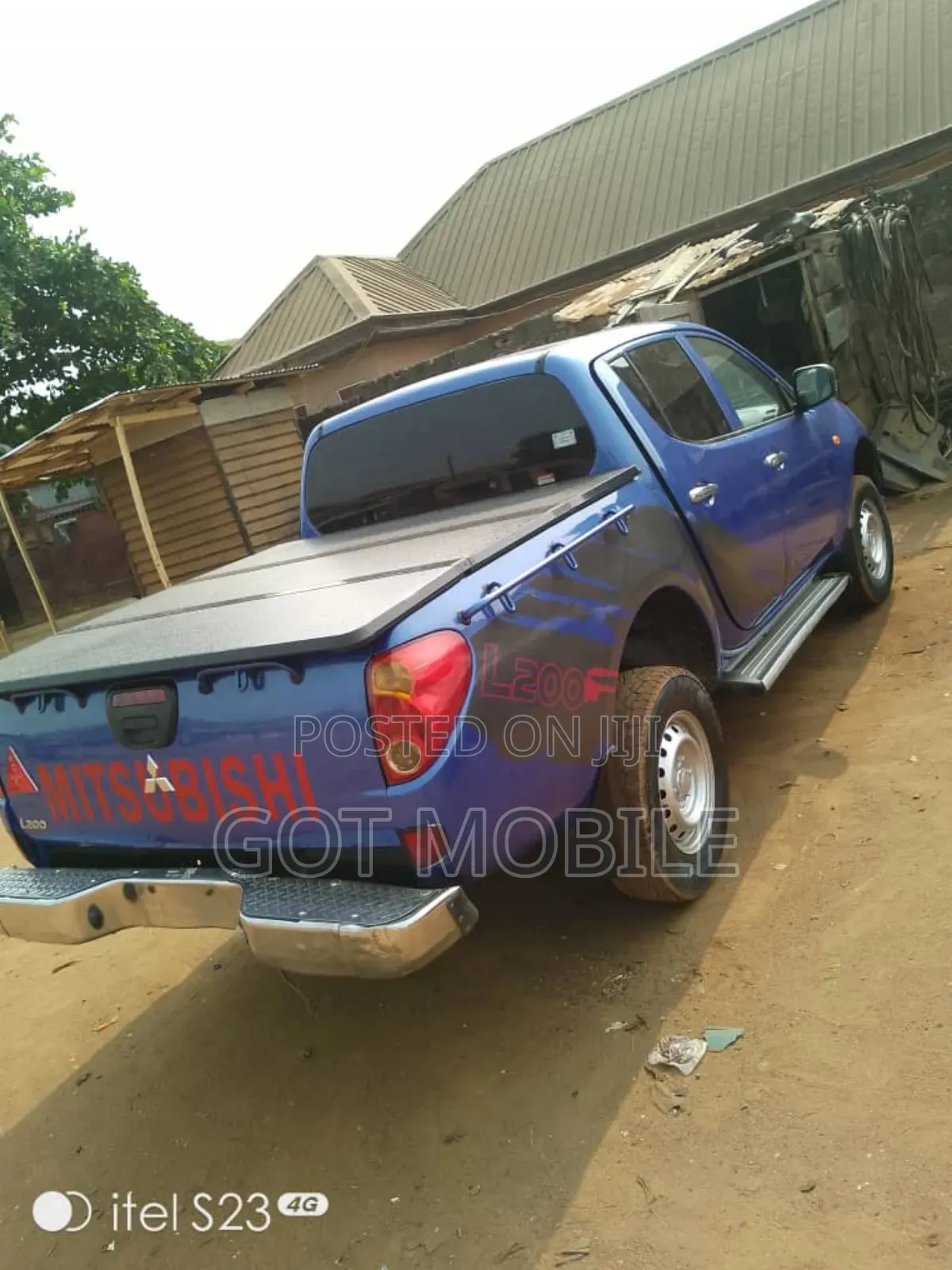 Mitsubishi L200 Double Cab 2.5 180hp 4WD 2012 Blue