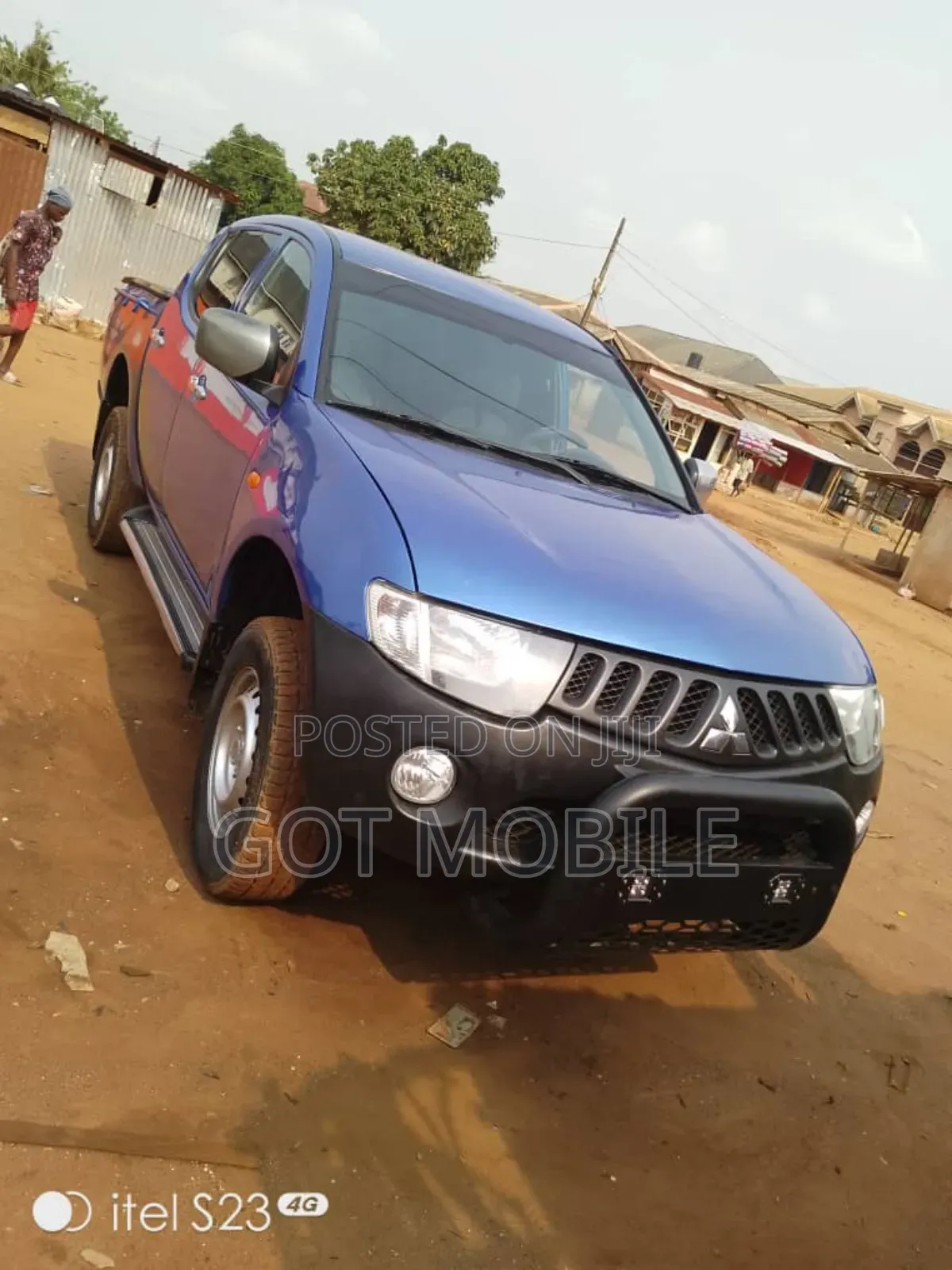 Mitsubishi L200 Double Cab 2.5 180hp 4WD 2012 Blue