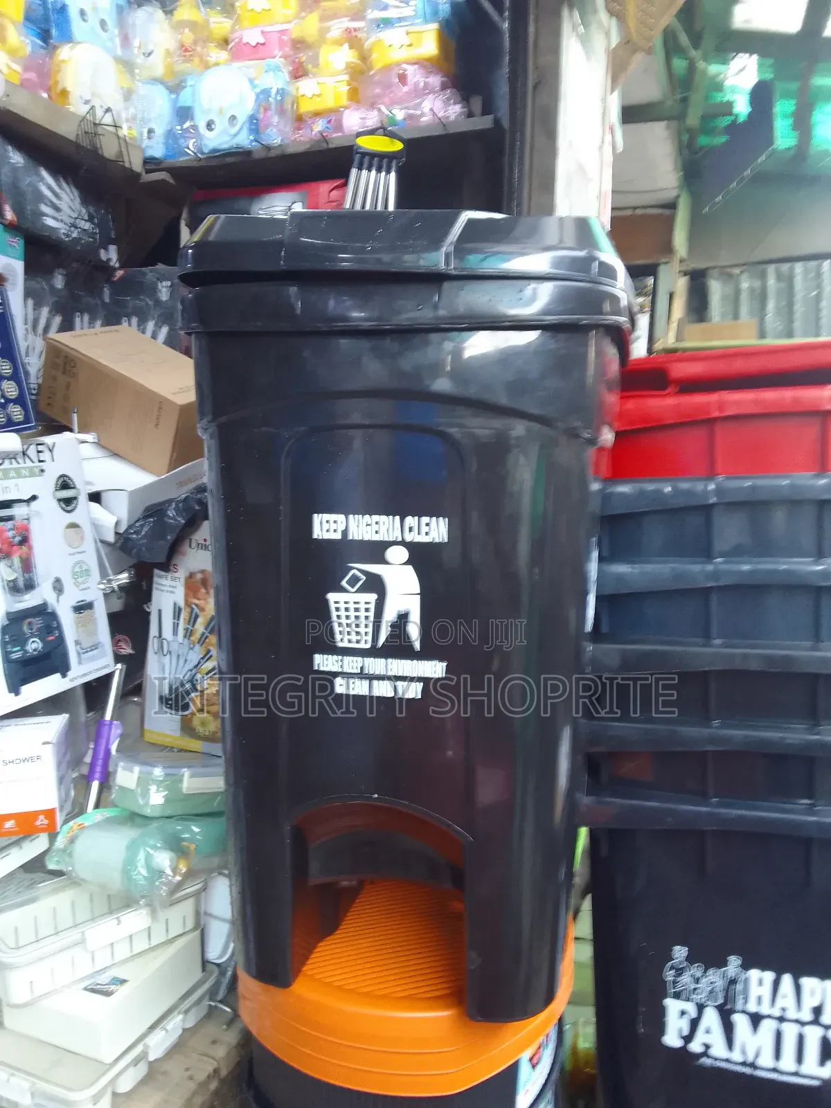 Plastic Waste Bin/Dustbin 120 Litre Black