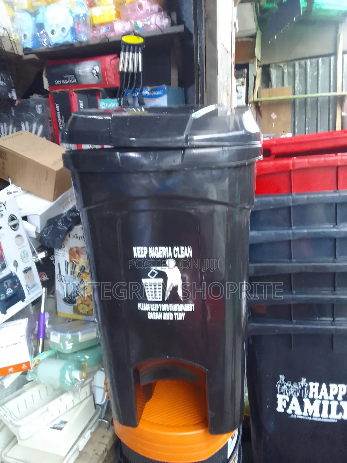 Plastic Waste Bin/Dustbin 120 Litre Black