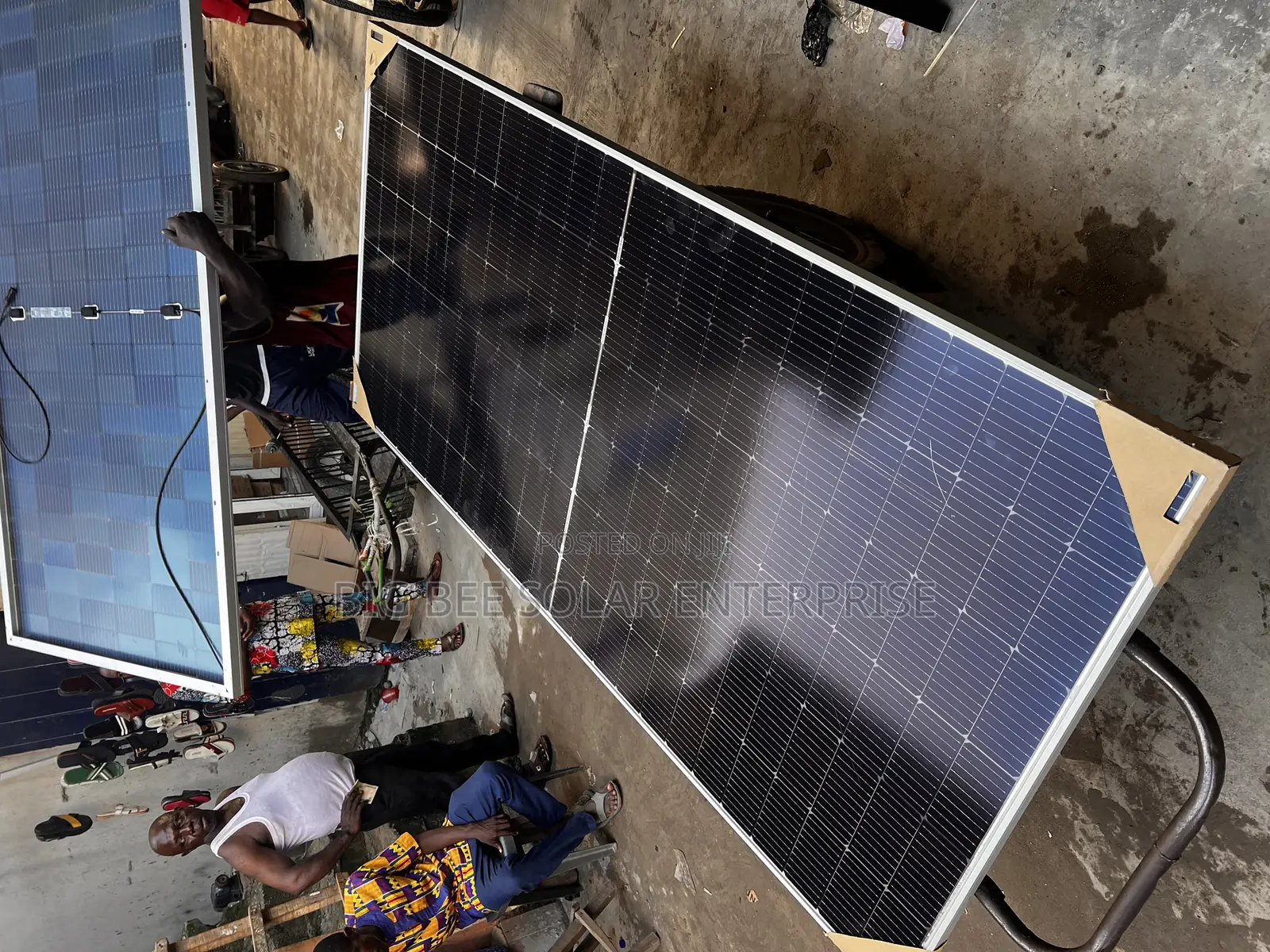 Jinko 550w Bi-Facial Half Cut Solar Panel