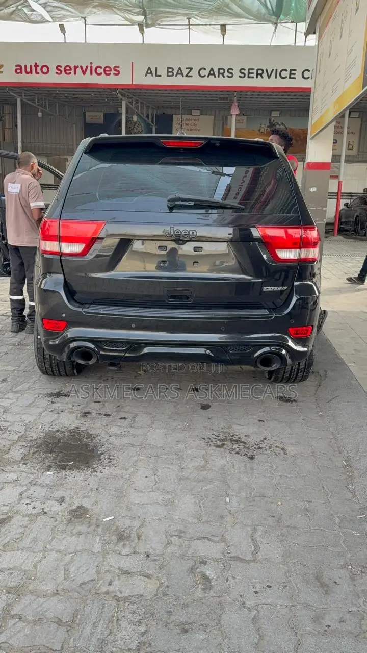 Jeep Grand Cherokee SRT 4dr SUV 4WD (6.4L 8cyl 8A) 2014 Black