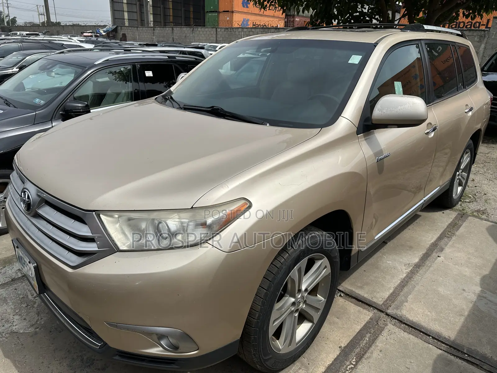 Toyota Highlander Limited 3.5l 4WD 2013 Gold