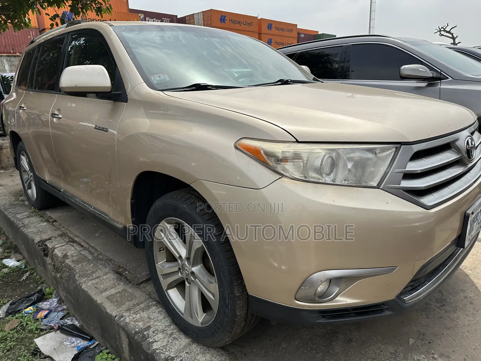 Toyota Highlander Limited 3.5l 4WD 2013 Gold