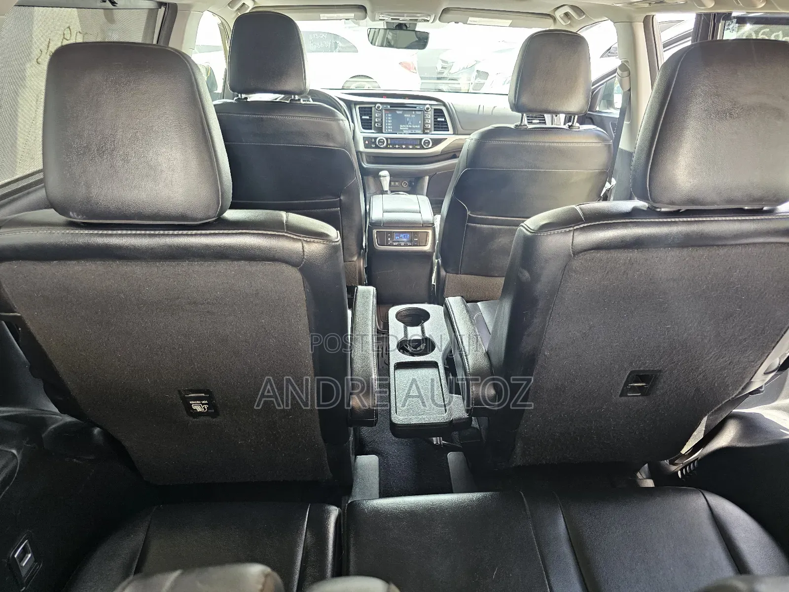 Toyota Highlander SE 4x2 V6 (3.5L 6cyl 8A) 2018 Gray