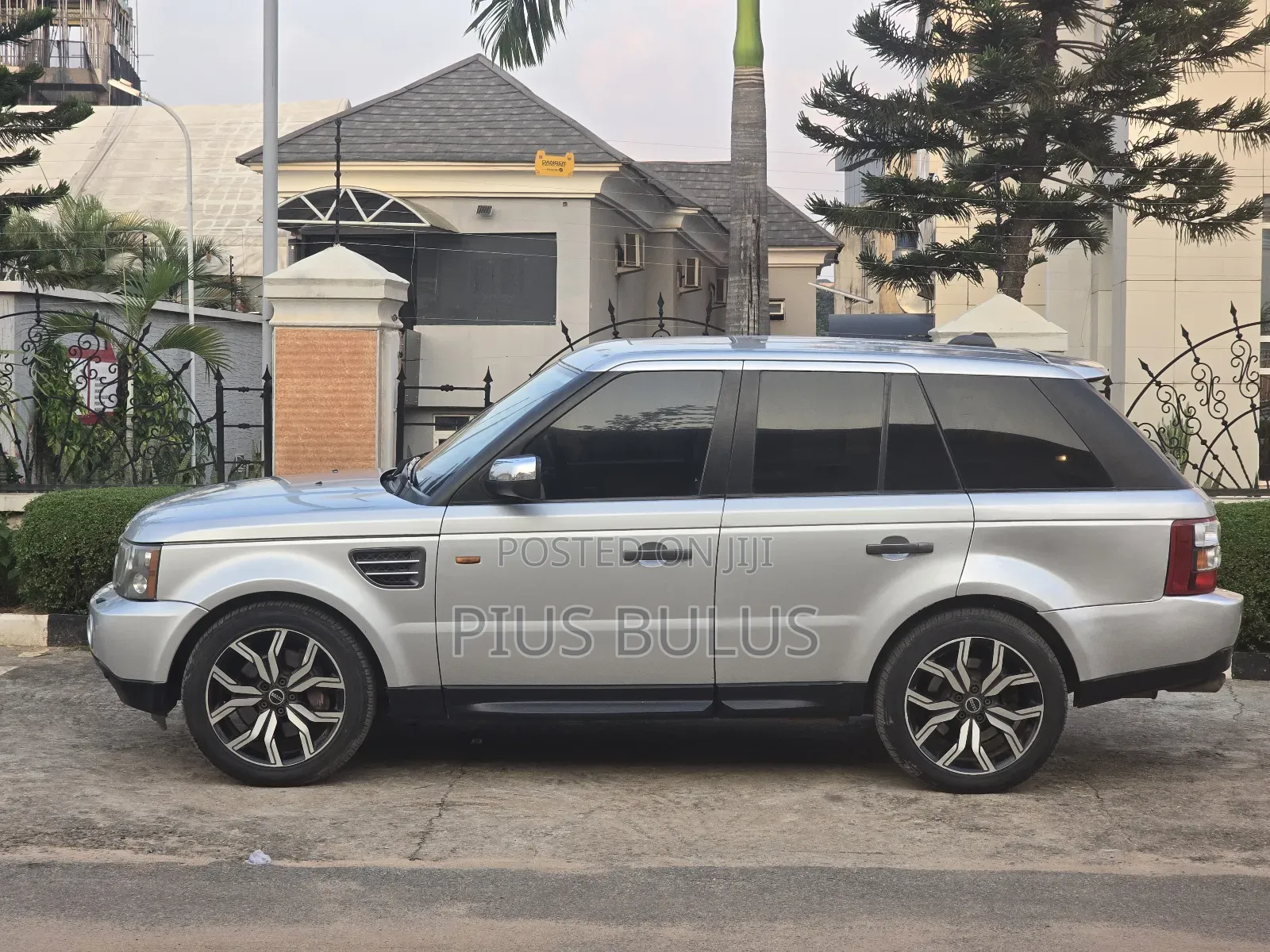 Land Rover Range Rover Sport 2012 Gray