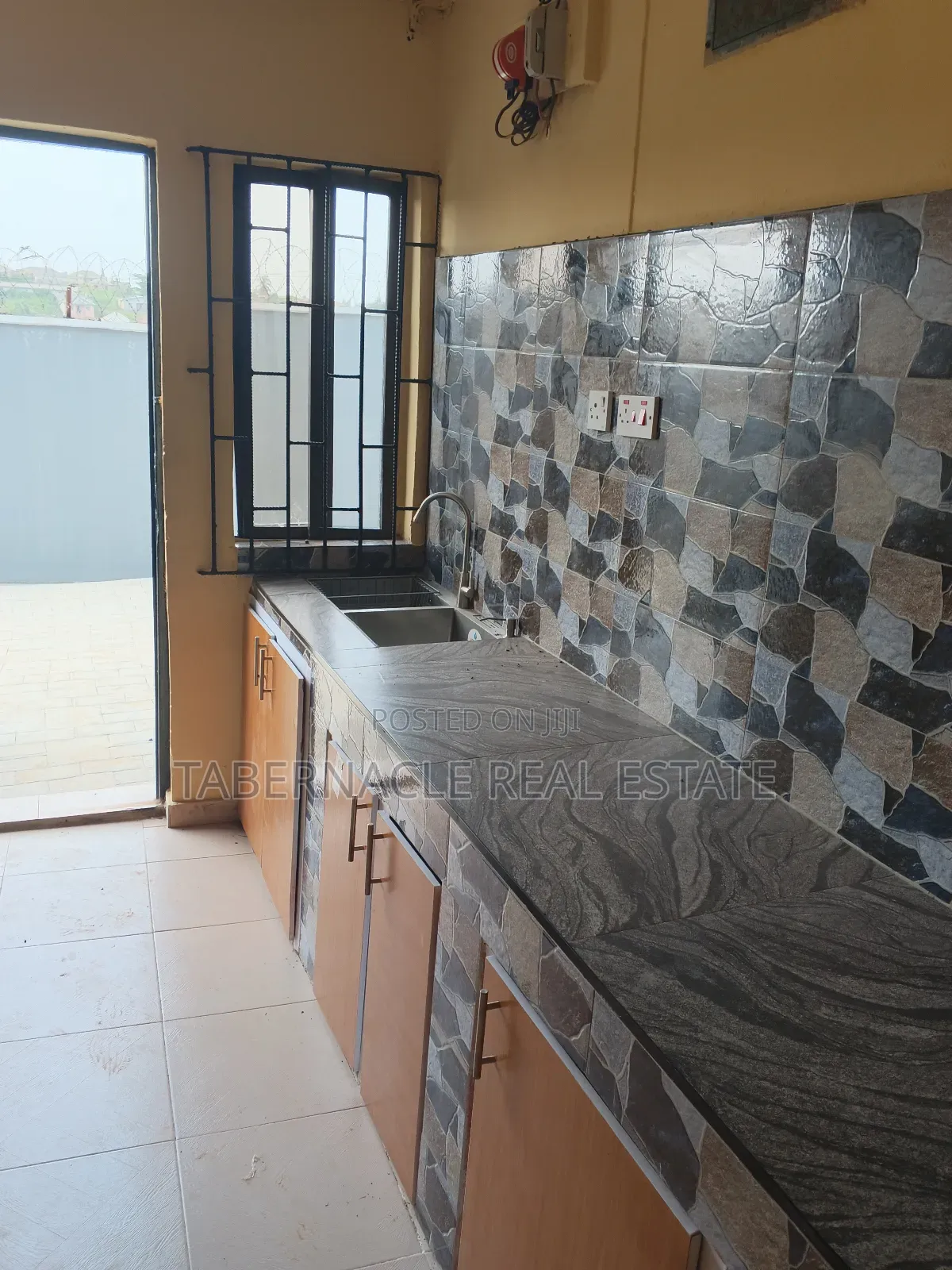 1bdrm Room & Parlour in Ogijo, Ikorodu for rent