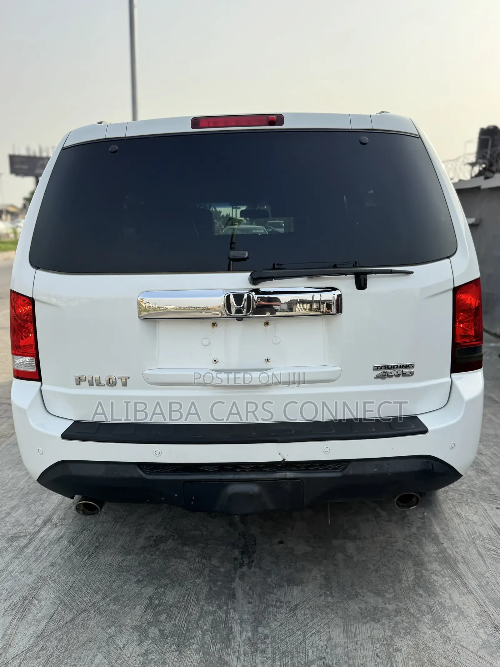 Honda Pilot Touring w/RES/Navi 4WD (3.5L 6cyl 5A) 2012 White