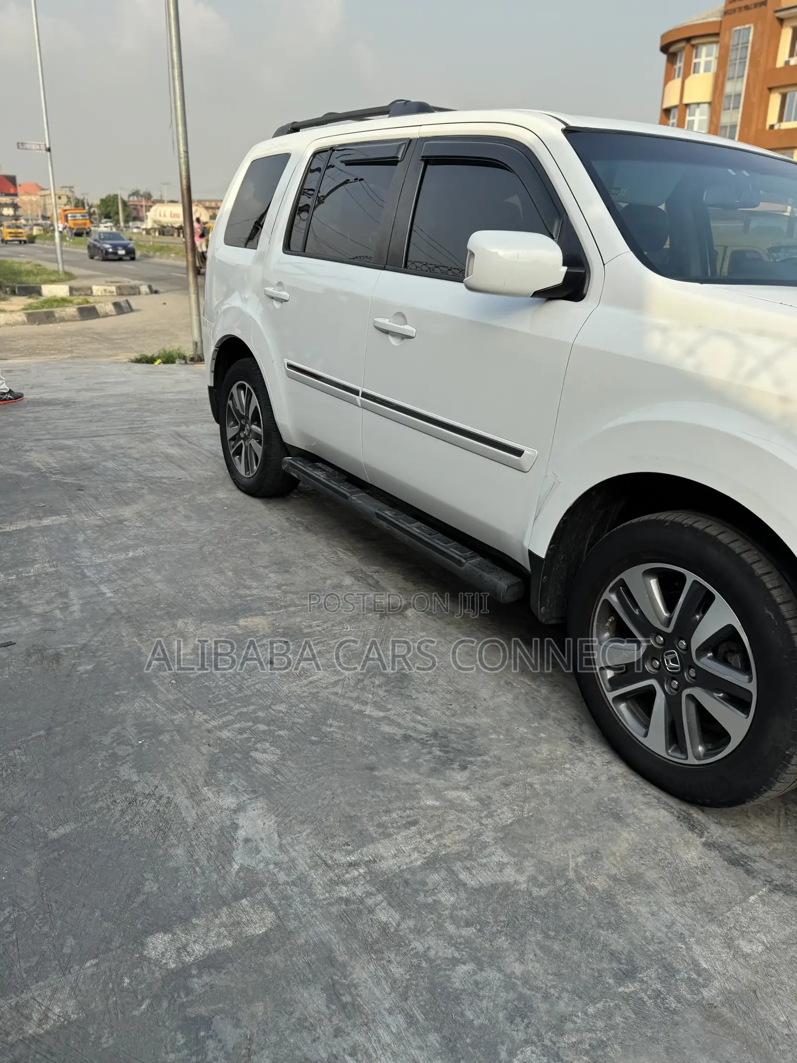 Honda Pilot Touring w/RES/Navi 4WD (3.5L 6cyl 5A) 2012 White