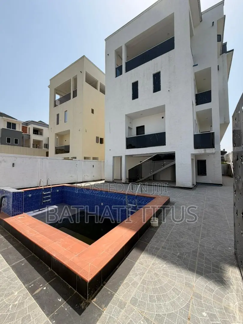 5bdrm Duplex in Guzape District for sale