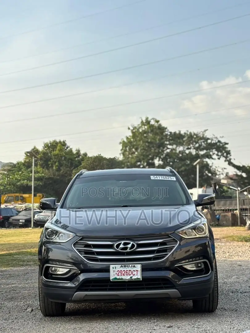 Hyundai Santa Fe SE FWD 2017 Gray