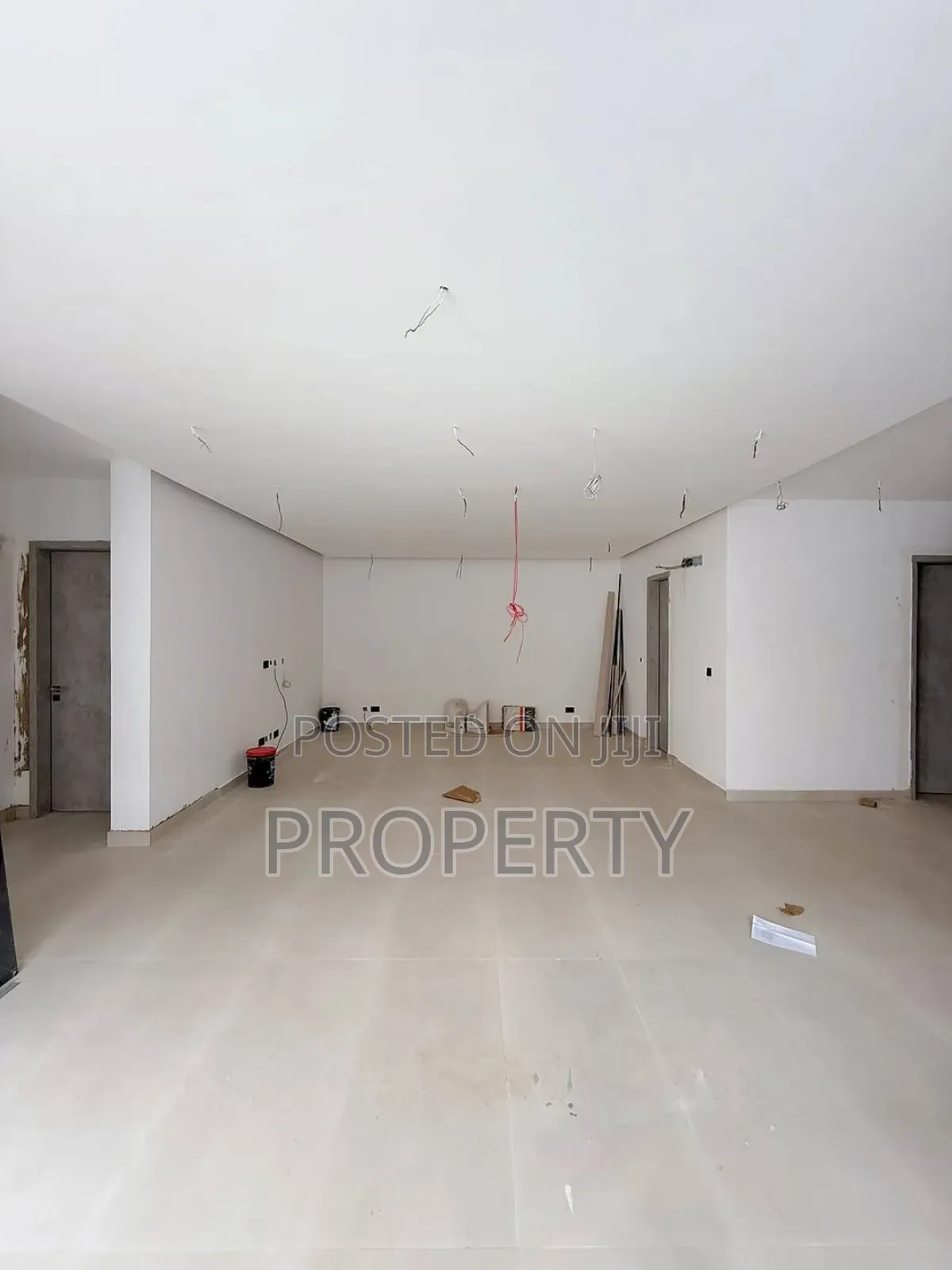 3bdrm Apartment in Lekki Phase 1 for sale