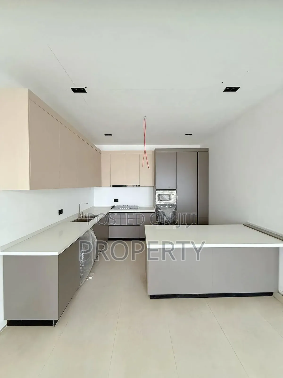 3bdrm Apartment in Lekki Phase 1 for sale