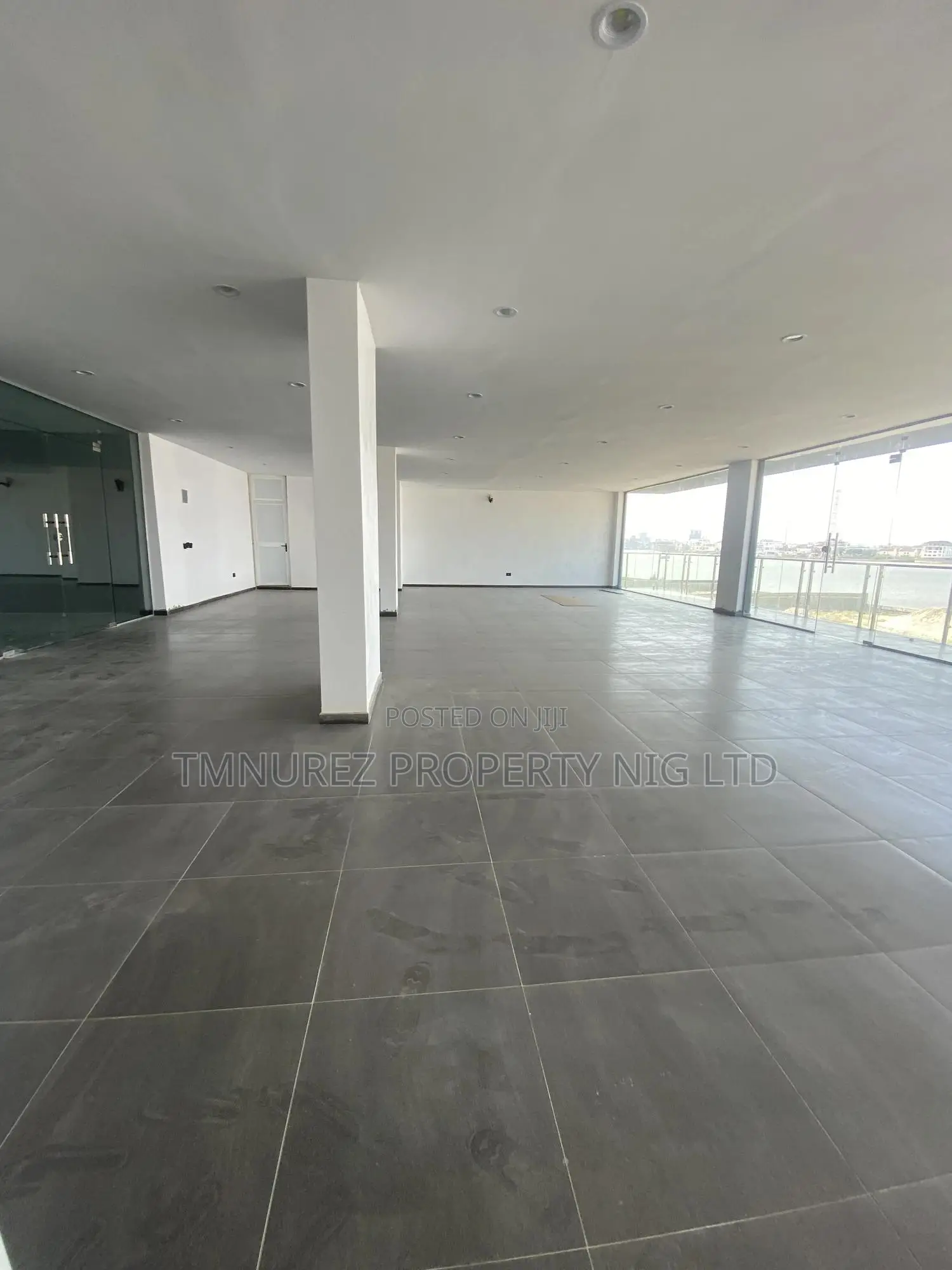 Shop Showroom for Rent at Lekki Phase1
