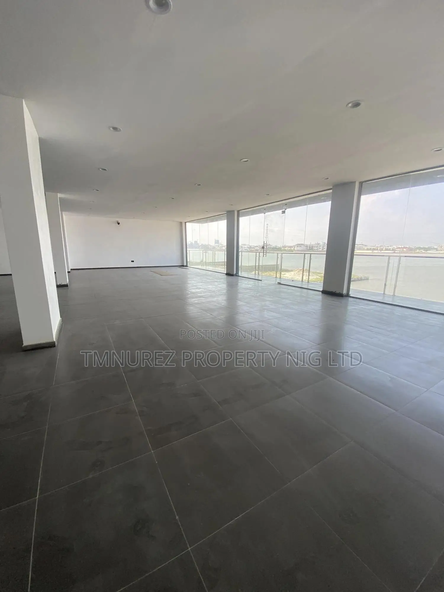 Shop Showroom for Rent at Lekki Phase1