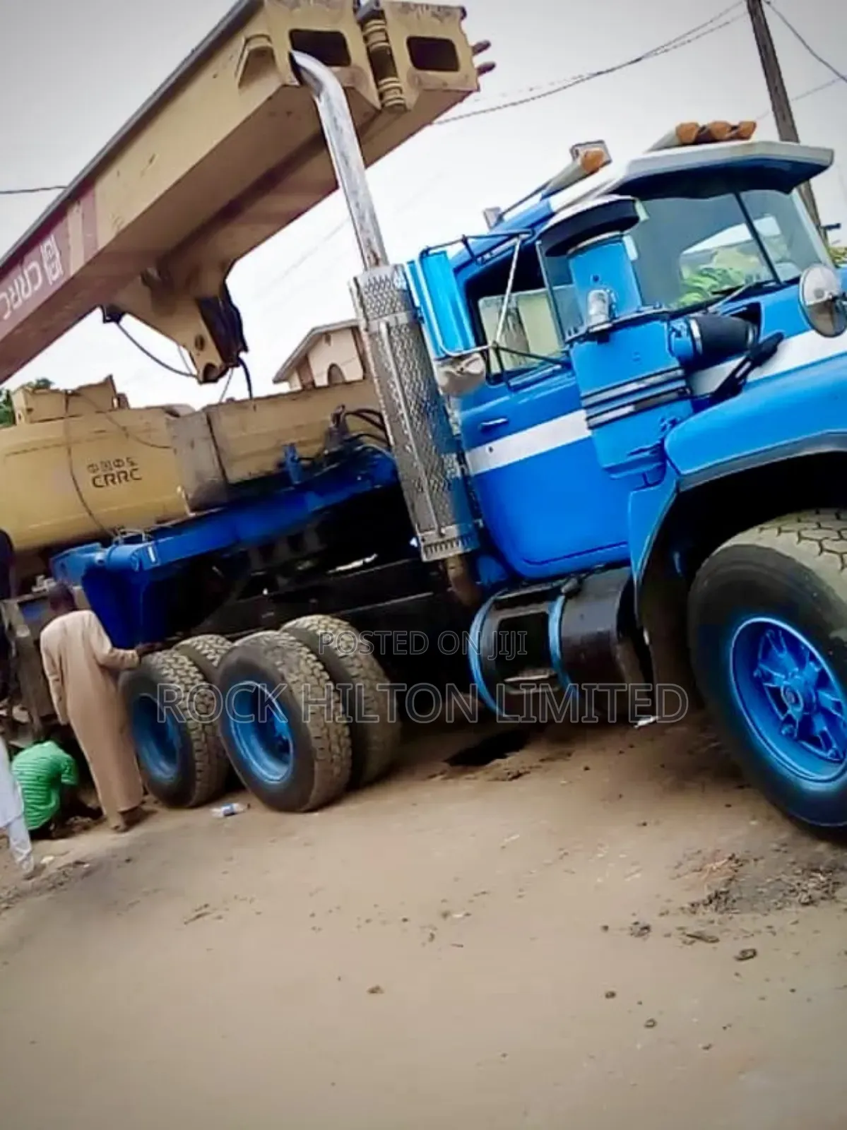 120 Lowbed Trucks and Flat Body for Rent