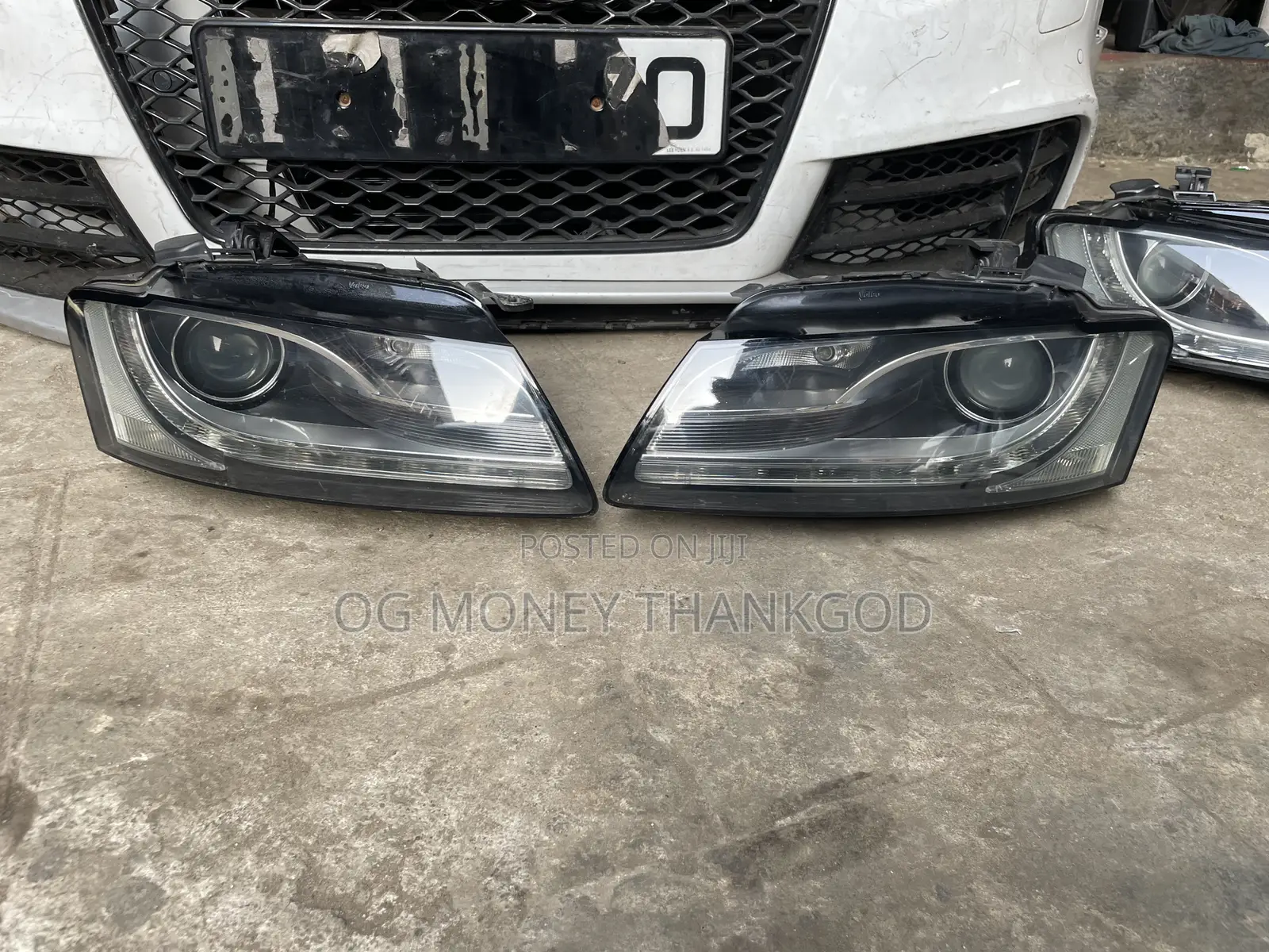 Headlights Audi A5 2009