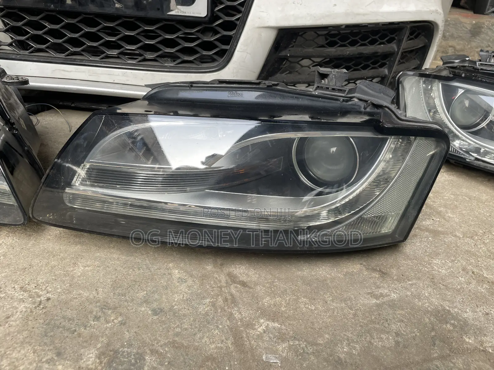 Headlights Audi A5 2009