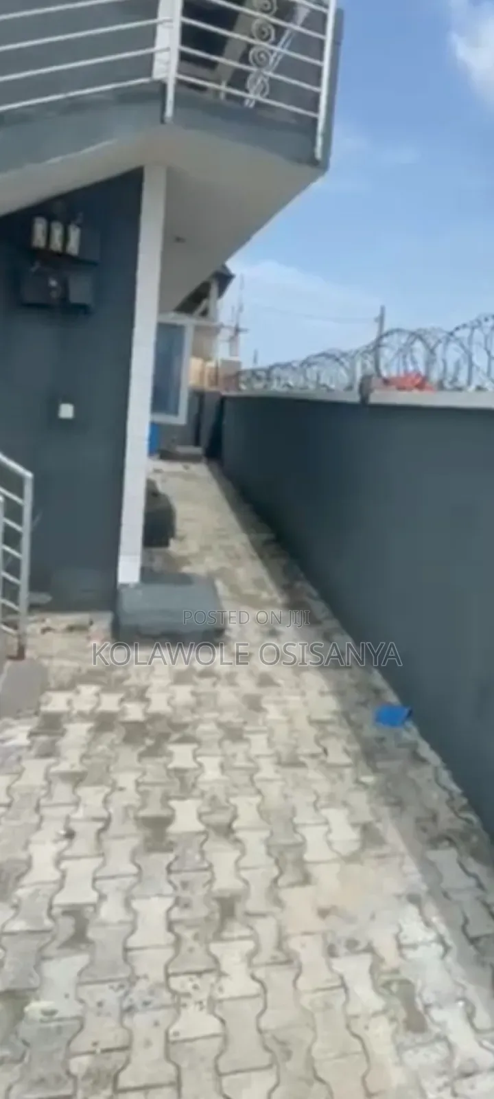6bdrm Block of Flats in Lekki Expressway for sale