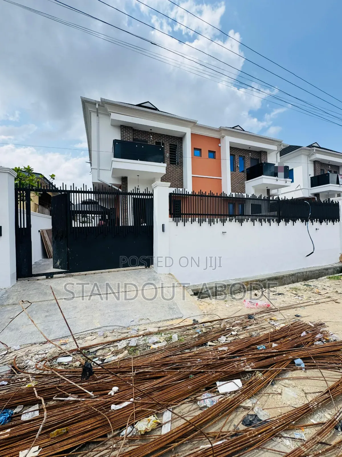 4bdrm Duplex in Inside An Estate, Surulere for sale