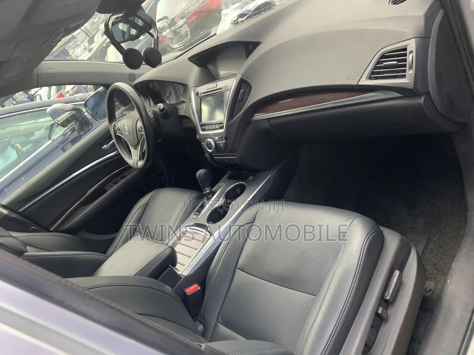 Acura MDX Advance and Entertainment Packages 4dr SUV (3.5L 6cyl 6A)