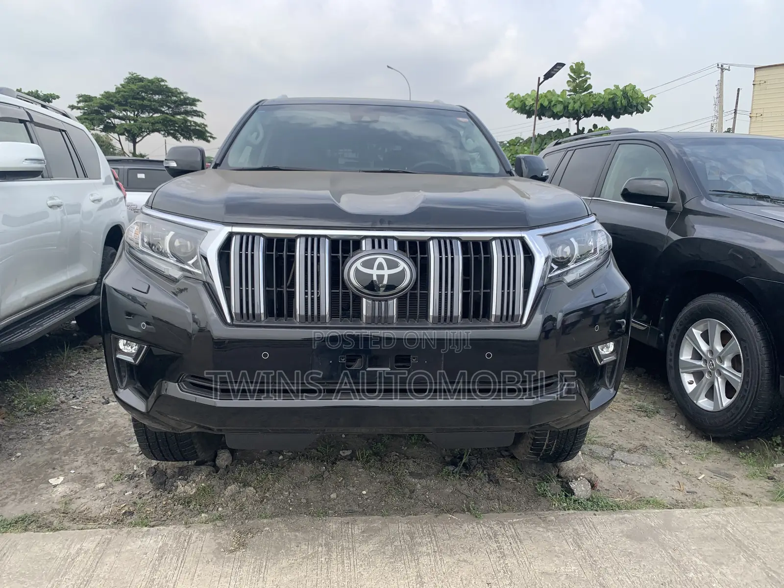 Toyota Land Cruiser Prado 4.0 2023 Black