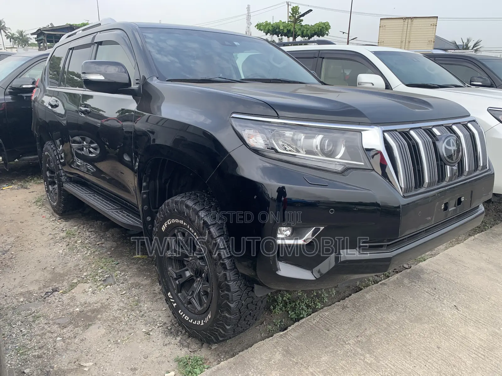Toyota Land Cruiser Prado 4.0 2023 Black